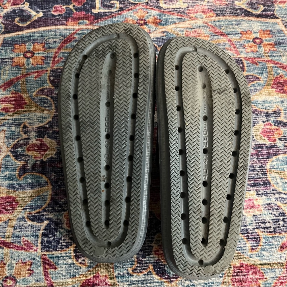 2 Pairs of Gray Sandals + Black Slide Sandals with Bear Design Womens Size 8.5 - Picture 6 of 6